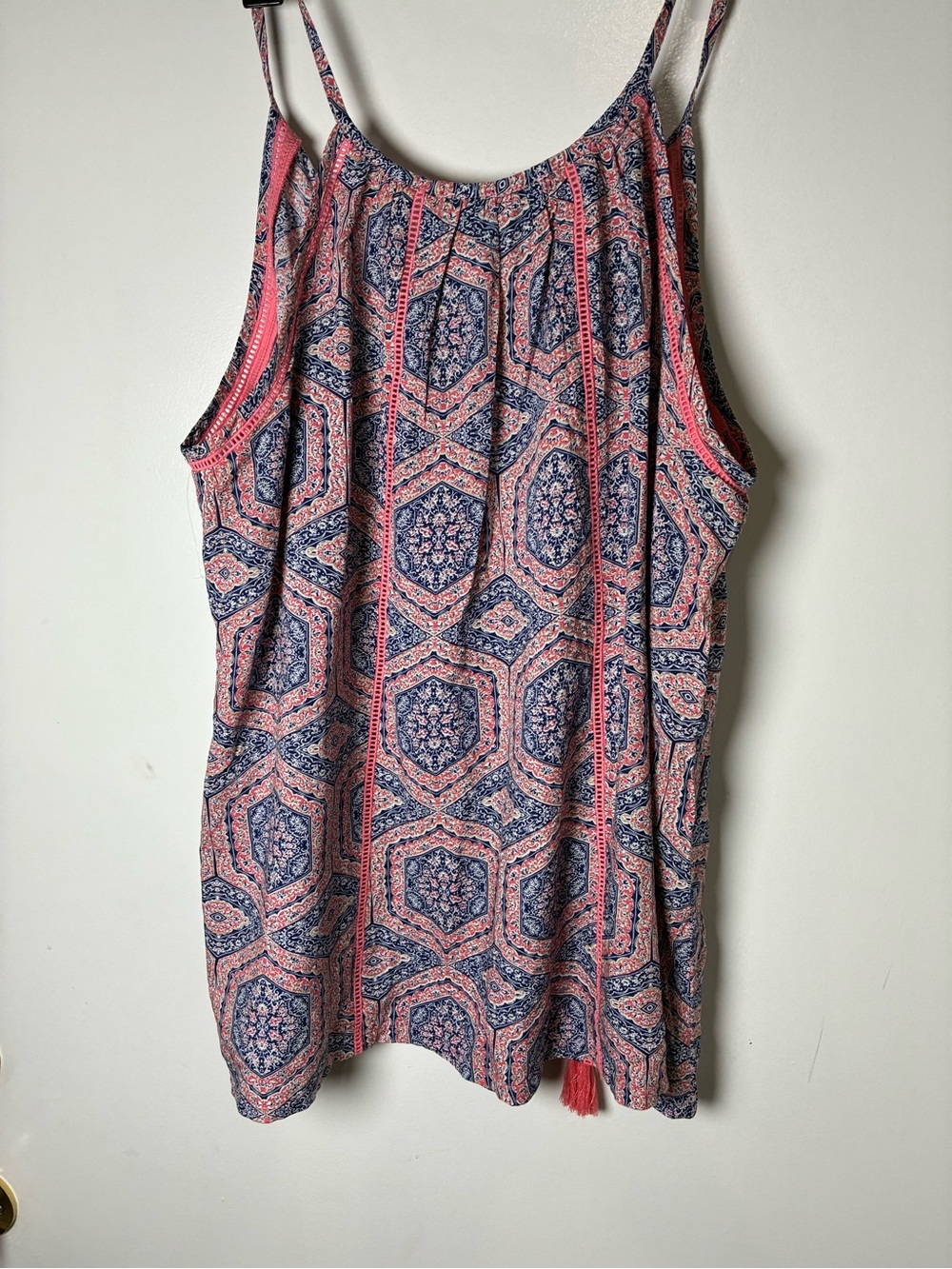 Sole Society Pink and Blue Crochet-Accent Printed Cami Solitaire Size L women - Picture 6 of 9